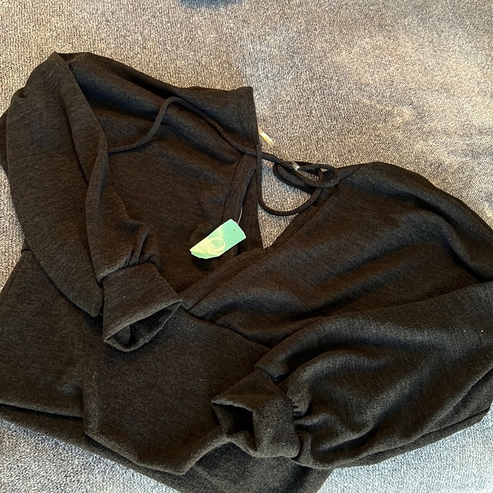 Black crop sweater